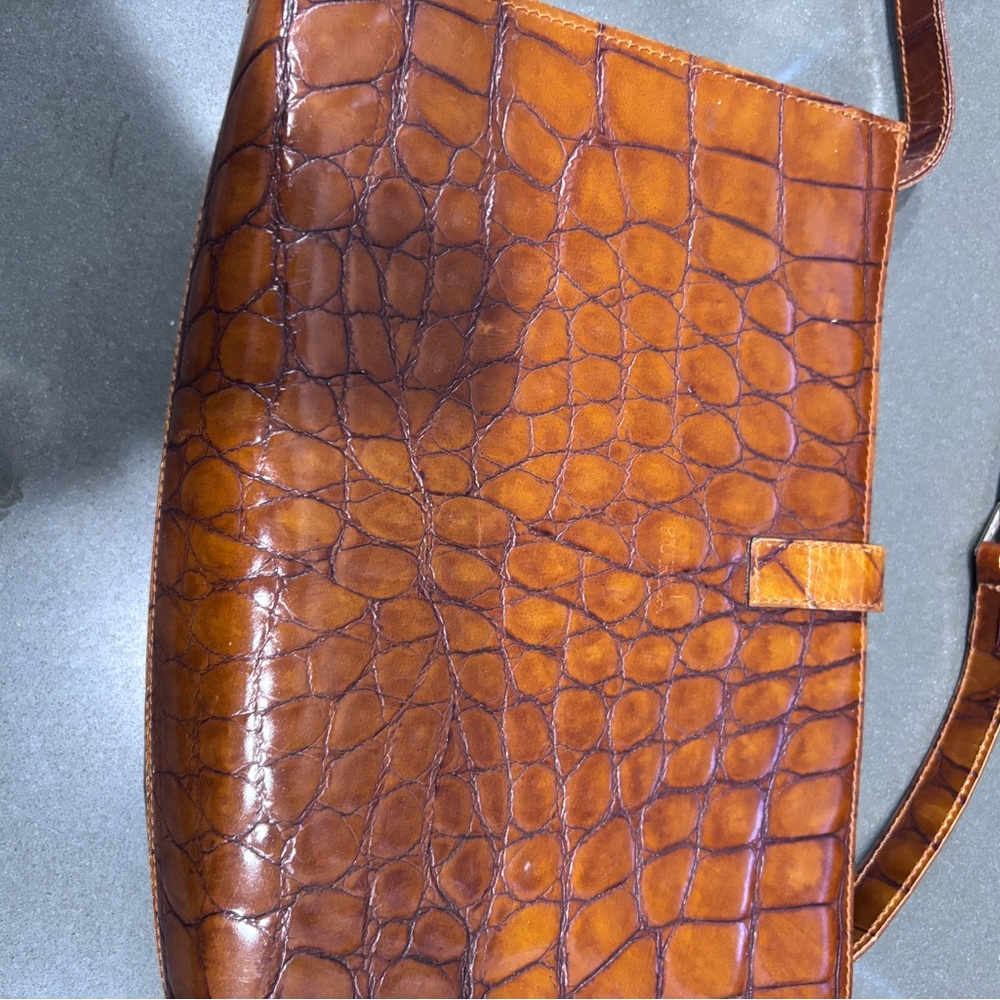 Furla Brown Leather women’s pocketbook made in Italy. 11” by 8” - Picture 4 of 6